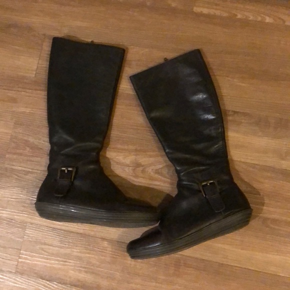 Brown leather tall boots - Picture 4 of 5